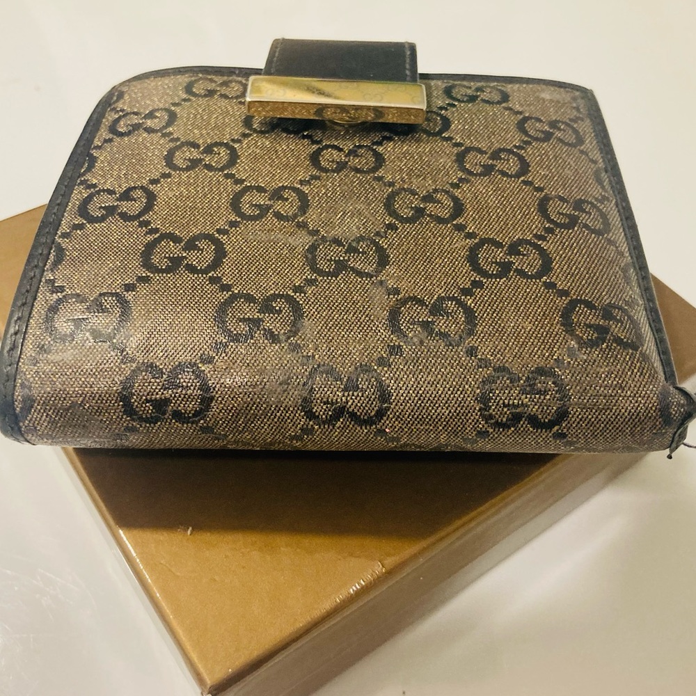Authentic Gucci wallet - Picture 7 of 14